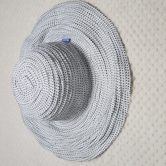 Wallaroo Hat Company Scrunchie Hat - Picture 4 of 12